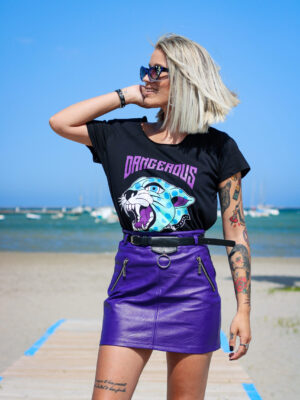 Camiseta "Dangerous"