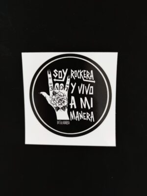Pegatina "Soy rockera y vivo a mi manera"