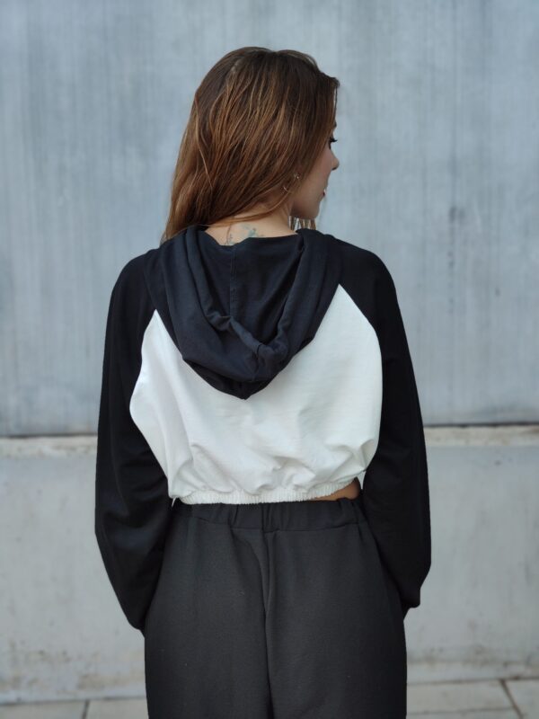 Sudaderda crop negra "Old school" - Imagen 2